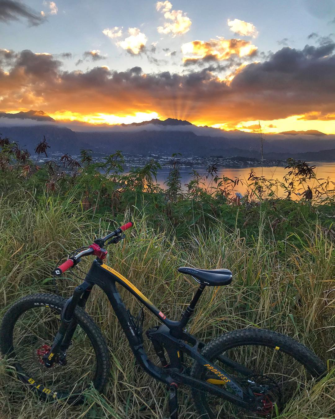 'gram: the Kona Process and a Kailua sunset