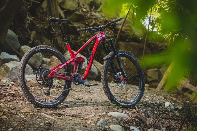 photo: MTB, Caleb Holonko's Kona Process 153 CR DL